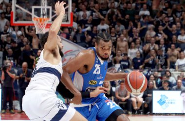 İtalyan Basketbol A Serie Championship 40 Bologna 'ya karşı De Longhi Treviso Basket