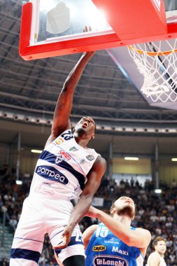 İtalyan Basketbol A Serie Championship 40 Bologna 'ya karşı De Longhi Treviso Basket