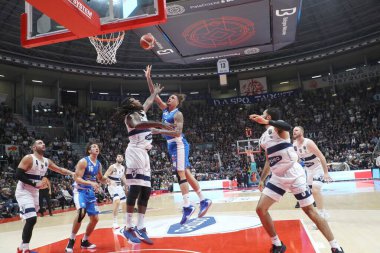 İtalyan Basketbol A Serie Championship 40 Bologna 'ya karşı De Longhi Treviso Basket