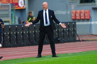 İtalyan Futbol Serisi A Erkekler Şampiyonası Romanlar Çagliari 'ye Karşı