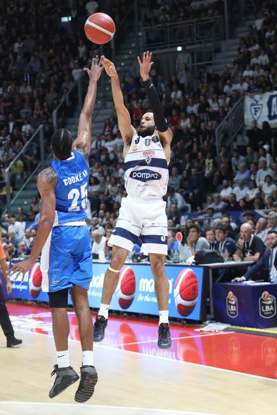 Baloncesto italiano Serie A Campeonato Fortitudo Bolonia vs De Longhi Treviso Basket — Foto de Stock