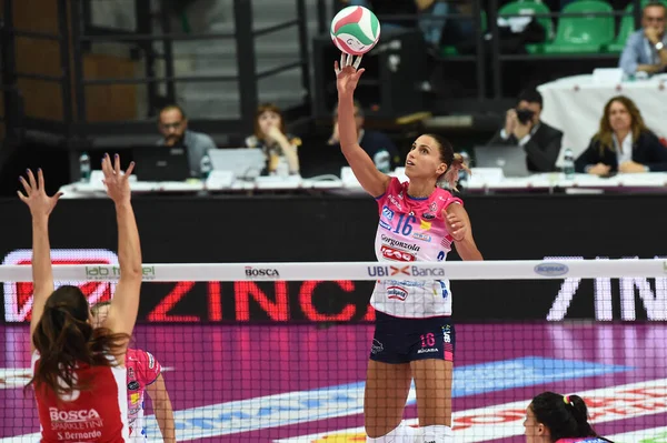 Voleibol Série Italiana A1 Campeonato Feminino Bosca S.Bernardo Cuneo vs Igor Gorgonzola Novara — Fotografia de Stock