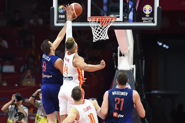 Equipos Internacionales de Baloncesto Copa Mundial de Baloncesto de China 2019 - España vs Serbia — Foto de Stock