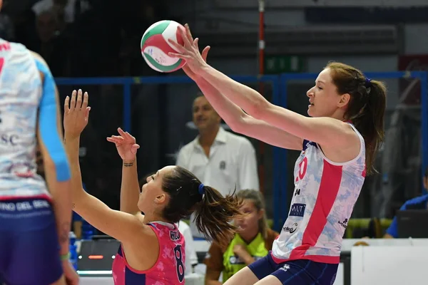 Volleyball Italienische Serie a1 Meisterschaft der Frauen èpiù pomì casalmaggiore vs savino del bene scandicci — Stockfoto