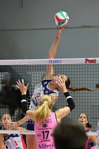 Volleyball Italienische Serie a1 Meisterschaft der Frauen èpiù pomì casalmaggiore vs savino del bene scandicci — Stockfoto