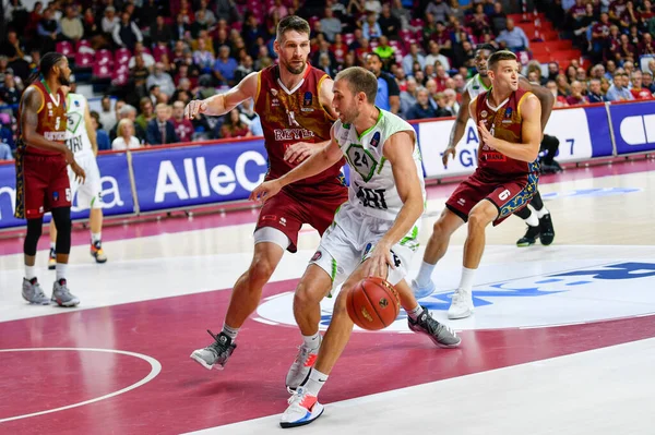 Чемпіонат Європи з баскетболу Umana Reyer Venezia vs Tofas Bursa — стокове фото