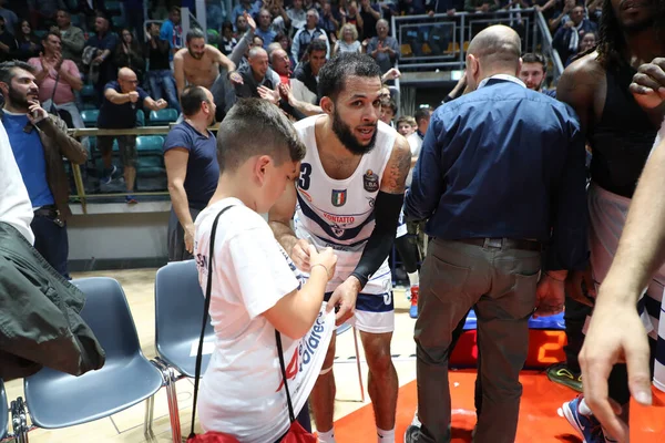 Baloncesto italiano Serie A Campeonato Fortitudo Bolonia vs De Longhi Treviso Basket — Foto de Stock