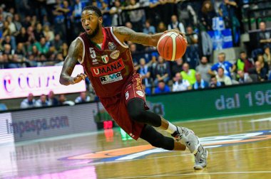İtalya Basketbol Şampiyonası De Longhi Treviso Basket Umana Reyer Venezia 'ya karşı