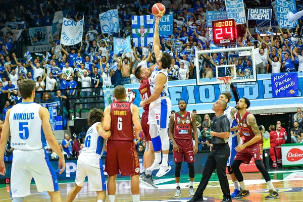 Italiensk basketball - Seriemesterskap De Longhi Treviso Basket mot Umana Reyer Venezia – stockfoto