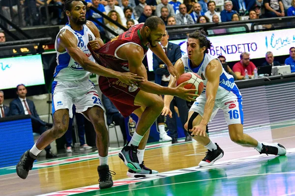 Baloncesto italiano A Serie Championship De Longhi Treviso Basket vs Umana Reyer Venezia — Foto de Stock