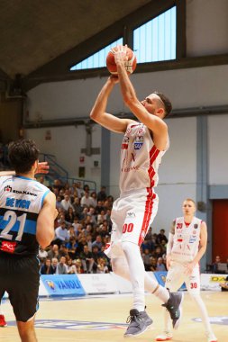 İtalyan Basketbolu A Serie Şampiyonası Vanoli Basket Cremona 'ya karşı A-124; X Armani Takas Olimpia Milano