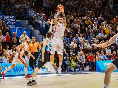 İtalyan Basketbolu A Serie Şampiyonası Vanoli Basket Cremona 'ya karşı A-124; X Armani Takas Olimpia Milano