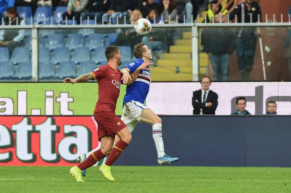 Mistrzostwa Włoch w piłce nożnej Sampdoria vs As Roma — Zdjęcie stockowe