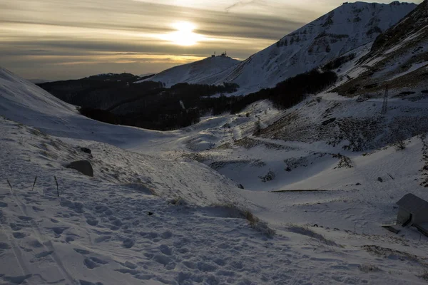 Terminillo Berg Tijdens Sneeuw Terminillo Berg Tijdens Zonsondergang Bij Terminillo — Stockfoto
