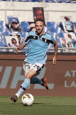 Lazio 'dan Manuel Lazzari, 11 Temmuz 2020' de Roma 'da oynanan Olimpico Stadyumu Fotoğrafları LPS / MARCO IORIO / LM karşılaşmasında SS Lazio ile ABD' li Sassuolo arasında oynanan TIM karşılaşmasında görev başındaydı.