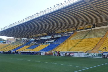 Parma, İtalya 'da Parma-Fiorentina maçında covid-19 nedeniyle parma' daki Tardini Stadyumu tribünleri boşaldı.