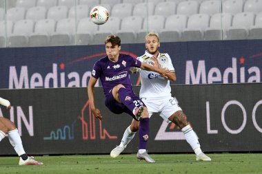 Acf fiorentina 'dan federico chiesa Fiorentina, Hellas Verona' ya karşı 12 Temmuz 2020 'de Floransa, İtalya' da açılan davada Hellas Verona 'ya karşı eylemde.