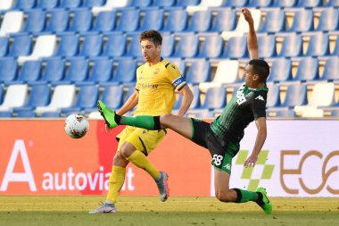 Miguel Veloso Verona ve Mehdi Bourabia Sassuolo, Hellas Verona 'ya karşı 28 Haziran 2020' de İtalya Reggio Emilia 'da LM / Alessio Tarpini