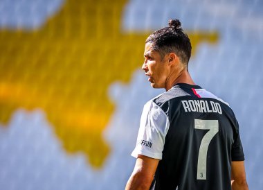 Juventus takımından Cristiano Ronaldo, İtalya 'nın başkenti Turin' deki Allianz Stadyumu 'nda oynanan 2019 / 20 karşılaşmasında Juventus ile Torino FC arasında oynanan maçta görülüyor.