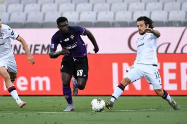 ACF Fiorentina 'nın Cagliari Calcio' lu Nahitan nandez 'e karşı eylem halindeki Acf Fiorentina, İtalya' da Cagliari 'ye karşı açtığı davada, 08 Temmuz 2020 - LM / Matteo Papini