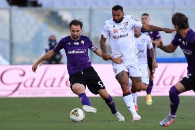 ACF Fiorentina - Cagliari Calcio 'nun Joao pedro' suna karşı eylem halindeki acf fiorentina Milan badelj Floransa, İtalya, Temmuz 08 2020 'de Cagliari' ye karşı - LM / Matteo Papini
