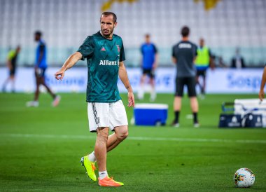 Juventus takımından Giorgio Chiellini, 11 Temmuz 2020 'de İtalya' nın başkenti Torino 'daki Allianz Stadyumu' nda Juventus ile Atalanta BC arasında oynanan 2019 / 20 karşılaşmasında