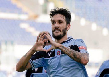 Lazio 'dan Luis Alberto, 11 Temmuz 2020' de Roma 'da oynanan Olimpico Stadyumu Fotoğrafları' nda SS Lazio ile ABD Sassuolo arasında oynanan Serie A TIM karşılaşmasında gol attıktan sonra kutluyor.
