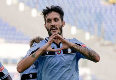 Lazio 'dan Luis Alberto, 11 Temmuz 2020' de Roma 'da oynanan Olimpico Stadyumu Fotoğrafları' nda SS Lazio ile ABD Sassuolo arasında oynanan Serie A TIM karşılaşmasında gol attıktan sonra kutluyor.