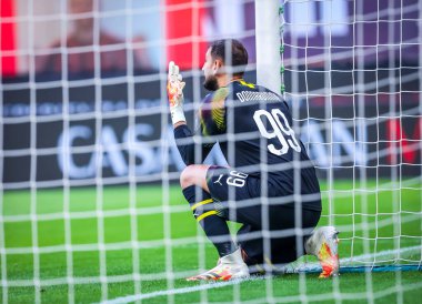 AC Milan 'dan Gianluigi Donnarumma 15 Temmuz 2020' de San Siro Stadyumu 'nda AC Milan ile Parma Calcio arasında oynanan 2019 / 20 karşılaşmasında - Fotoğraf: Fabrizio Carabelli / LM