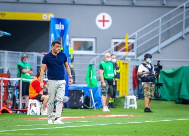Parma Calcio 'nun baş antrenörü Roberto D' Aversa 15 Temmuz 2020 tarihinde San Siro Stadyumu 'nda AC Milan ile Parma Calcio arasında oynanan 2019 / 20 karşılaşmasında - Fotoğraf: Fabrizio Carabelli / LM