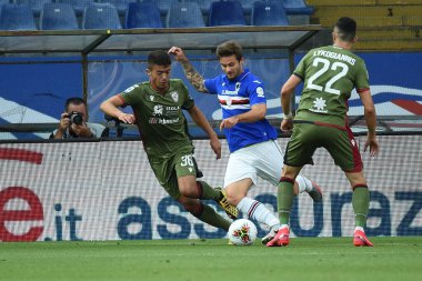 Andrea Carboni (cagliari), Karol Linetty (sampdoria) 15 Temmuz 2020 'de Cenova, İtalya' da Sampdoria - LM / Danilo Vigo