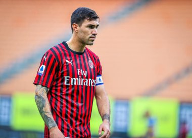 AC Milan 'dan Alessio Romagnoli 15 Temmuz 2020' de San Siro Stadyumu 'nda AC Milan ile Parma Calcio arasında oynanan 2019 / 20 karşılaşmasında - Fotoğraf Fabrizio Carabelli / LM