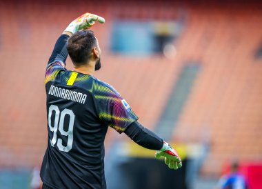 AC Milan 'dan Gianluigi Donnarumma 15 Temmuz 2020' de San Siro Stadyumu 'nda AC Milan ile Parma Calcio arasında oynanan 2019 / 20 karşılaşmasında - Fotoğraf: Fabrizio Carabelli / LM