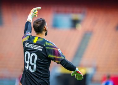 AC Milan 'dan Gianluigi Donnarumma 15 Temmuz 2020' de San Siro Stadyumu 'nda AC Milan ile Parma Calcio arasında oynanan 2019 / 20 karşılaşmasında - Fotoğraf: Fabrizio Carabelli / LM