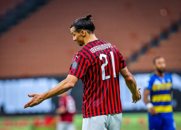 AC Milan 'dan Zlatan Ibrahimoviç, 15 Temmuz 2020' de San Siro Stadyumu 'nda AC Milan ile Parma Calcio arasında oynanan 2019 / 20 karşılaşmasında - Fotoğraf: Fabrizio Carabelli / LM