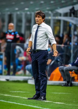 FC Internazionale 'nin baş antrenörü Antonio Conte, FC Internazionale ile SSC Napoli arasında 28 Temmuz 2020 tarihinde San Siro Stadyumu' nda oynanan 2019 / 20 karşılaşmasında - Fotoğraf: Fabrizio Carabelli / LM