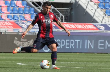 calcio serie a - bologna fc - gary medel during Bologna FC italian football Serie A season 2019 / 2020, Bologna, İtalya, 01 Ocak 2020 - LM / Michele Nucci