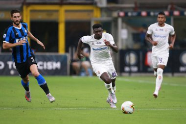 Alfred Duncan (fiorentina) 22 Temmuz 2020 'de Milano, İtalya' daki San Siro Stadyumu 'nda Inter-Fiorentina maçında