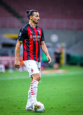 AC Milan 'dan Zlatan Ibrahimoviç, AC Milan ile Cagliari Calcio arasında 1 Ağustos 2020 tarihinde San Siro Stadyumu' nda oynanan 2019 / 20 karşılaşmasında - Fotoğraf: Fabrizio Carabelli / LM