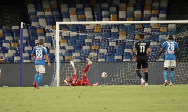 SSC Napoli ile SS Lazio arasındaki Serie A TIM karşılaşmasında ilk golünü 1.2020 yılında San Paolo Stadyumu 'nda attı. Fotoğraf: LPS / MARCO IORIO / LM