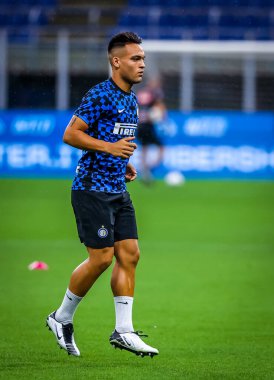FC Internazionale takımından Lautaro Martinez, 28 Temmuz 2020 tarihinde San Siro Stadyumu 'nda FC Internazionale ile SSC Napoli arasında oynanan 2019 / 20 karşılaşmasında