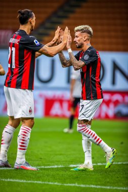 AC Milan 'dan Samu Castillejo, Serie A 2019 / 20' de San Siro Stadyumu 'nda oynanan AC Milan-Cagliari Calcio maçında gol atarken, 1 Ağustos 2020 - Fotoğraf Fabrizio Carabelli / LM