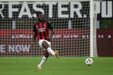 Milan-Cagliari Calcio maçında Franck Kessie (Milano) Milan, İtalya 'da San Siro Stadyumu' nda, 01 Ağustos 2020 - LM / Luca Rossini