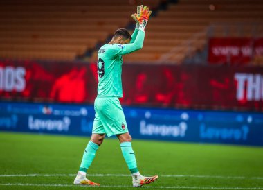 AC Milan 'dan Gianluigi Donnarumma, 1 Ağustos 2020 tarihinde İtalya' nın San Siro Stadyumu 'nda AC Milan ile Cagliari Calcio arasında oynanan 2019 / 20 Serie A maçında golü kutluyor - Fotoğraf: Fabrizio Carabelli / LM