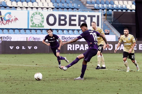 Acf Fiorentina 펄거는 이탈리아 페라라에서 Spal Acf 경기에서 득점하였다 2020 — 스톡 사진