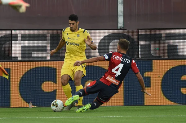 Marco Davide Faraoni (verona), domenico criscito (genoa) Cenova, İtalya 'da Hellas Verona' ya karşı, 02 Ağustos 2020 - LM / Danilo Vigo