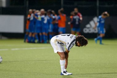 Sara Gama (juventus fc) ve empoli bayan oyuncuları arka planda Juventus - Torino, İtalya 'da Bayanlar - LM / Francesco Scaccianoce