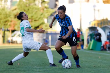 Eva Bartonova (fc internazionale) ve Erika Santoro (us sassuolo calcio) 30 Ağustos 2020 - Milano, İtalya - LM / Francesco Scaccianoce