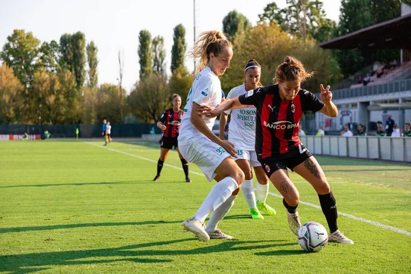 Milan-Florentia San Gimignano davasında Miriam Longo (ac milan) ve tamar dongus (tamar san gimignano), 23 Ağustos 2020 - LM / Francesco Scaccianoce