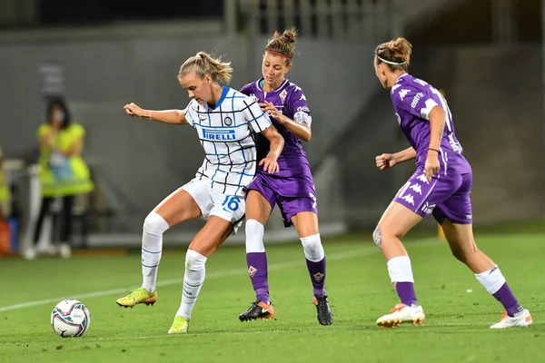 Caroline Moller Hansen (inter), greta adami (fiorentina femminile) in ACF Fiorentina femminile vs Inter in Florence, Italy, 22 Ağustos 2020 - LM / Lisa Guglielmi